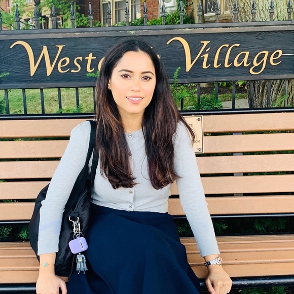 Meet your Posher, Amna - Picture 1 of 1